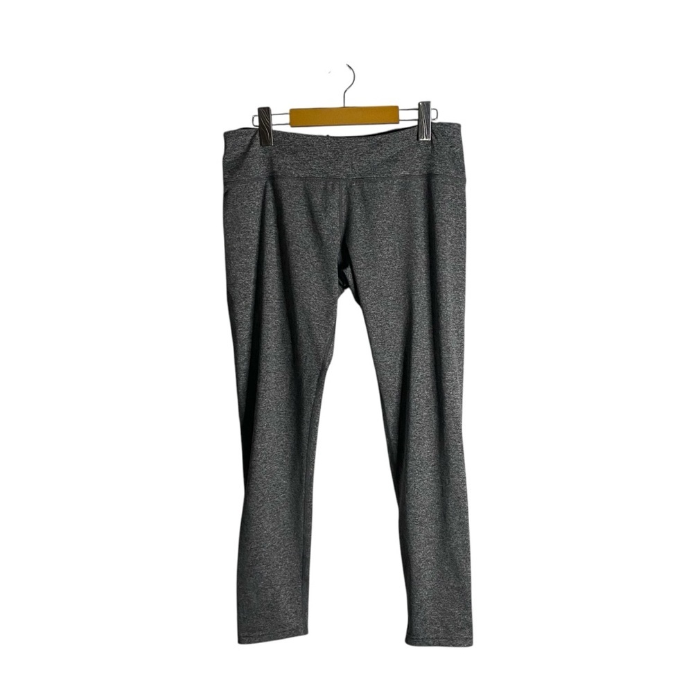 Tuff Athletics Women's Gray Mid Rise 7/8 Performance Wear Legging